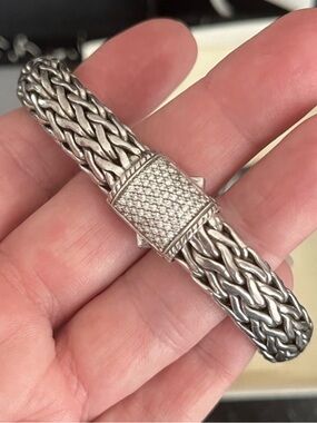 JOHN HARDY Sterling Silver
Icon Diamond Bracelet 10.5mm